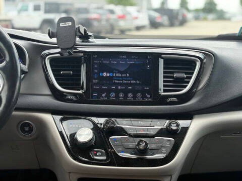 2020 Chrysler Pacifica Touring L