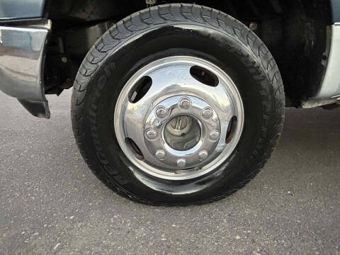 2005 Ford F-350 Super Duty Lariat