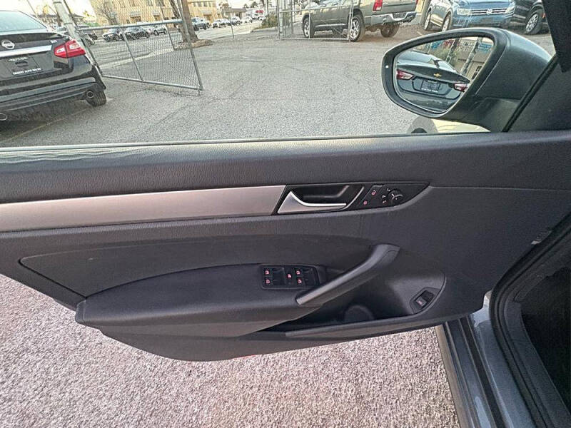 2012 Volkswagen Passat S PZEV