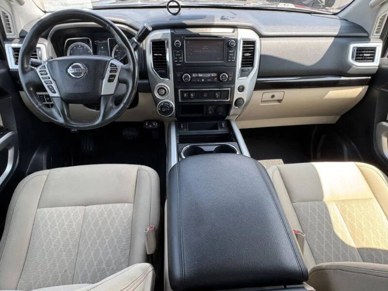 2018 Nissan Titan SV