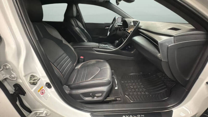 2019 Toyota Avalon XSE
