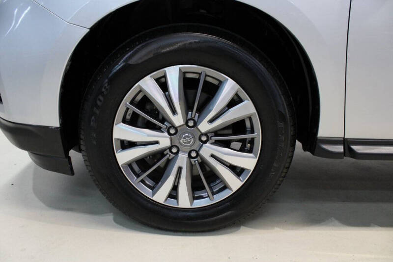 2020 Nissan Pathfinder SL