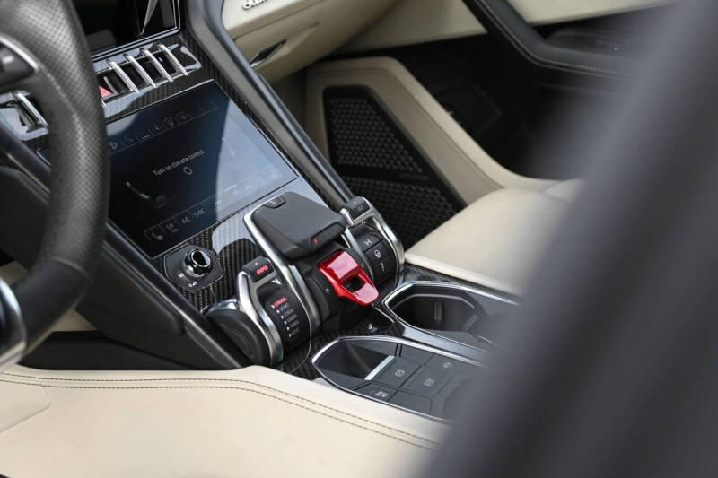 2022 Lamborghini Urus