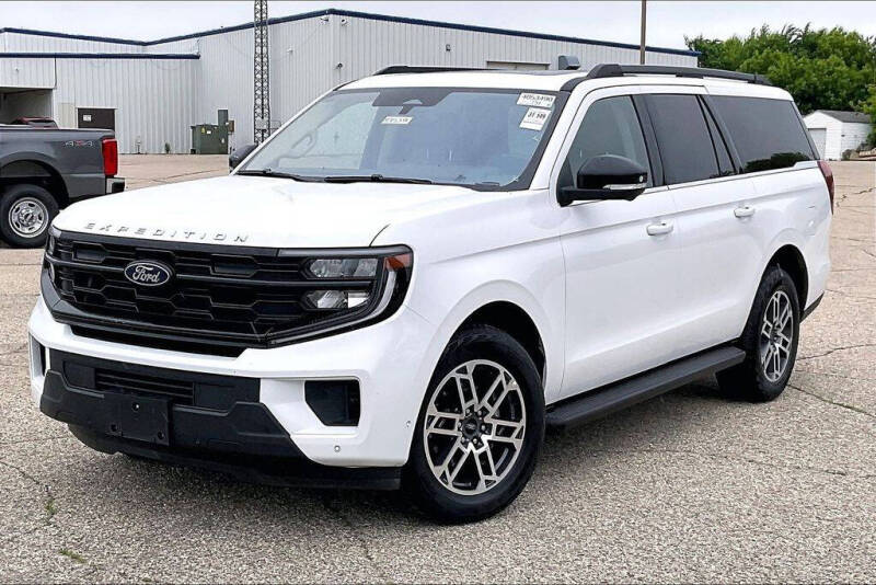 Used 2025 Ford Expedition Active with VIN 1FMJK1J83SEA44438 for sale in Montevideo, Minnesota