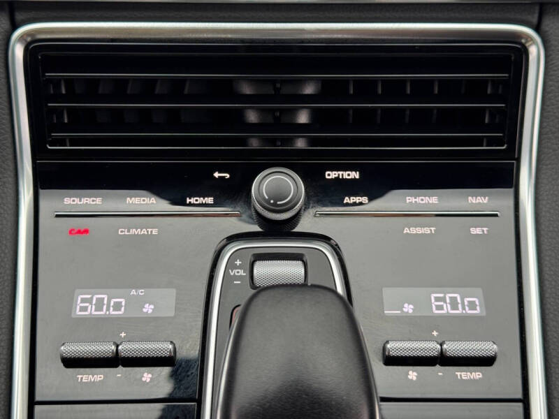 2022 Porsche Panamera