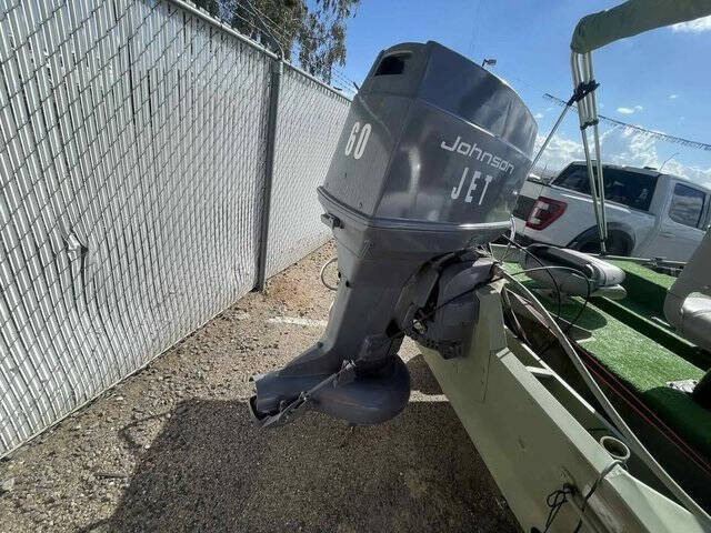 1999 Lowe Boats BOAT