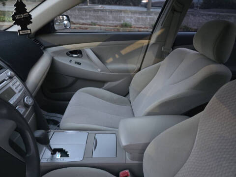 2011 Toyota Camry LE