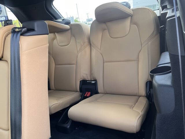 2024 Volvo XC90 Recharge T8 Ultimate Bright Theme 7P