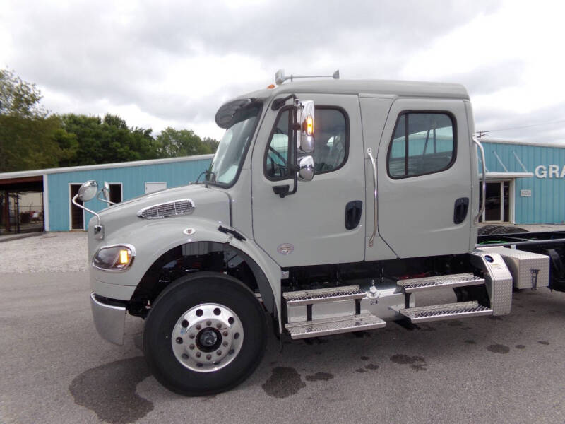 2024 Freightliner M2 106