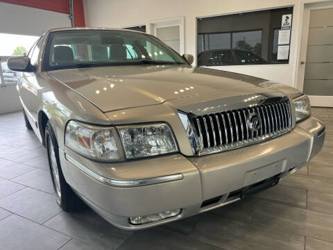 2007 Mercury Grand Marquis for sale at Evolution Autos in Whiteland IN