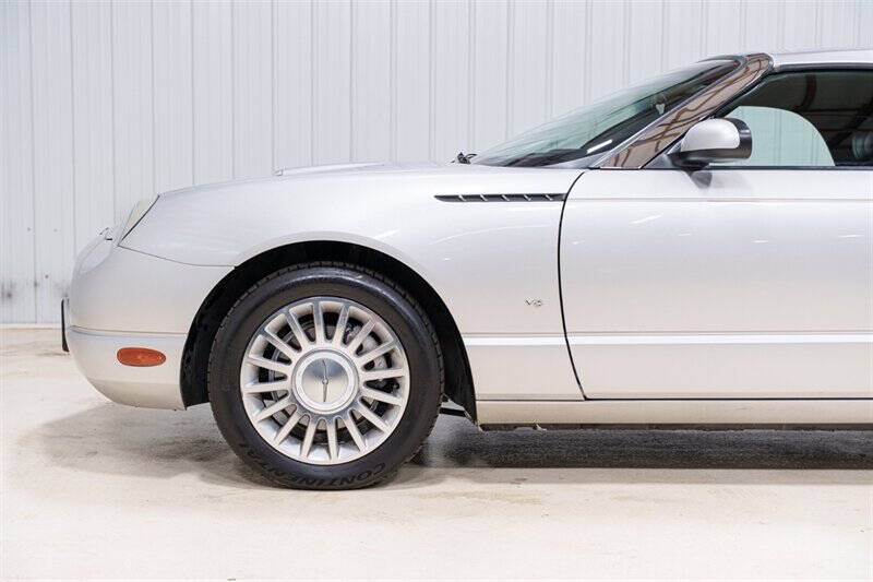 2004 Ford Thunderbird Deluxe