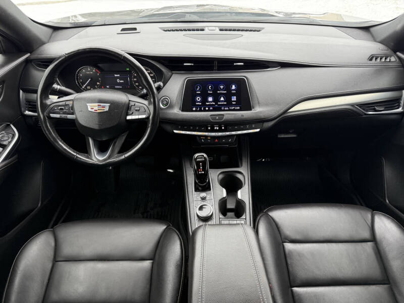 2020 Cadillac XT4 Premium Luxury