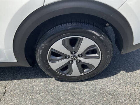 2017 Kia Niro LX