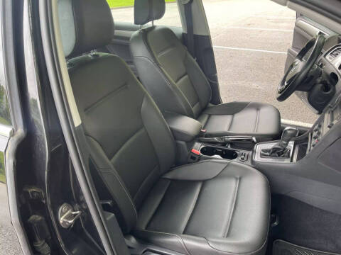 2017 Volkswagen Golf SportWagen