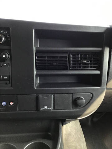 2025 Chevrolet Express 2500