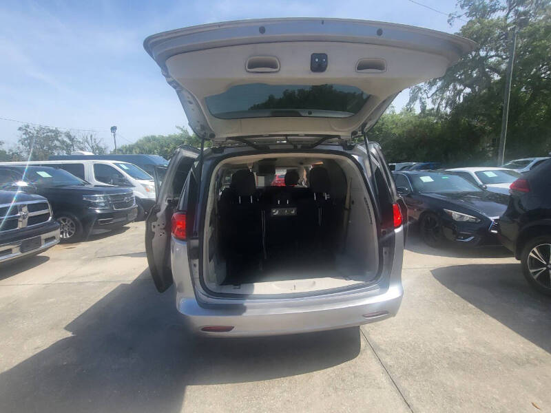2017 Chrysler Pacifica Touring