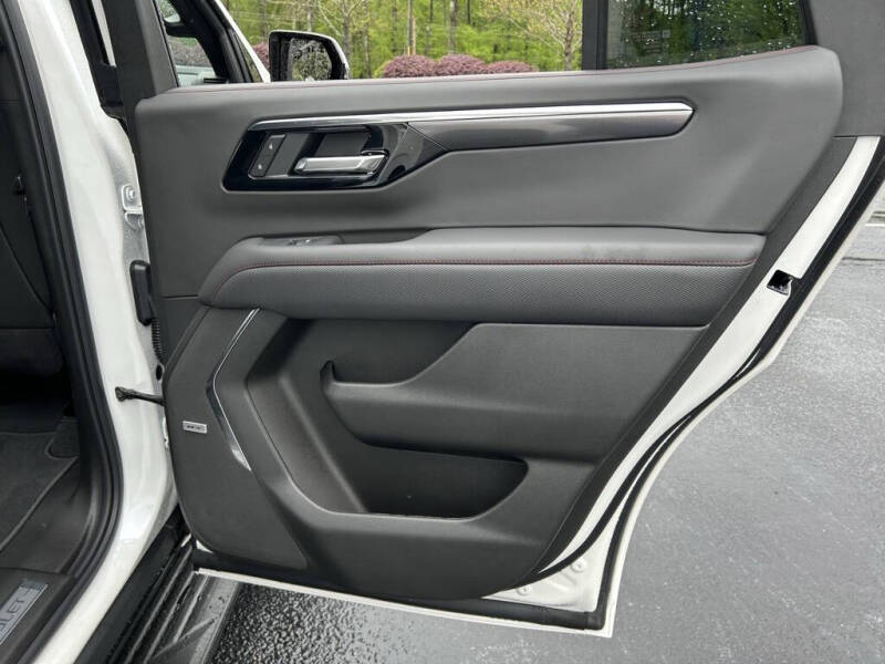 2025 Chevrolet Tahoe RST