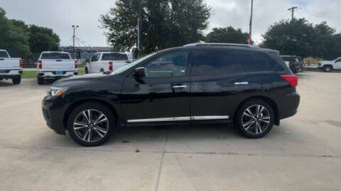 2017 Nissan Pathfinder Platinum