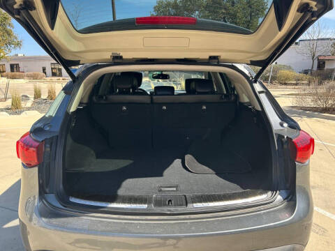 2016 Infiniti QX70
