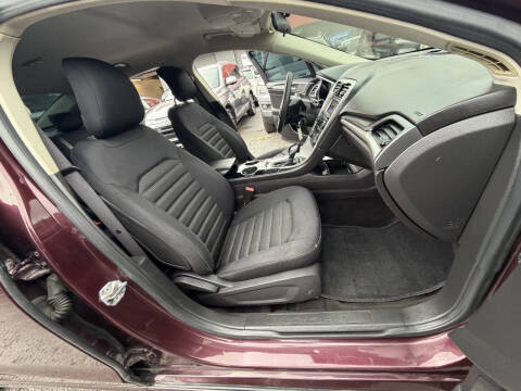 2013 Ford Fusion SE