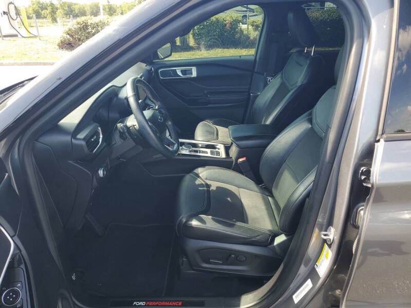 2022 Ford Explorer ST