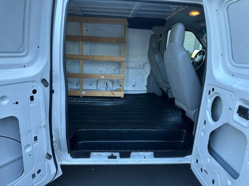 2011 Ford E-Series E-150