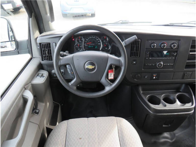 2017 Chevrolet Express 2500