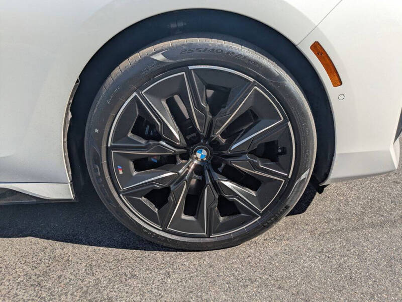 2023 BMW 7 Series 760i xDrive