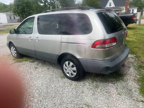 2002 Toyota Sienna CE