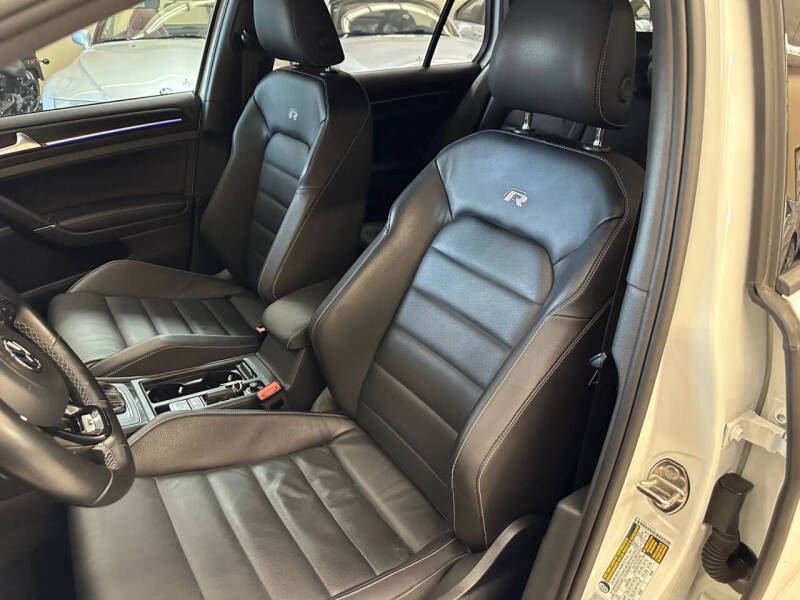 2017 Volkswagen Golf R 4Motion