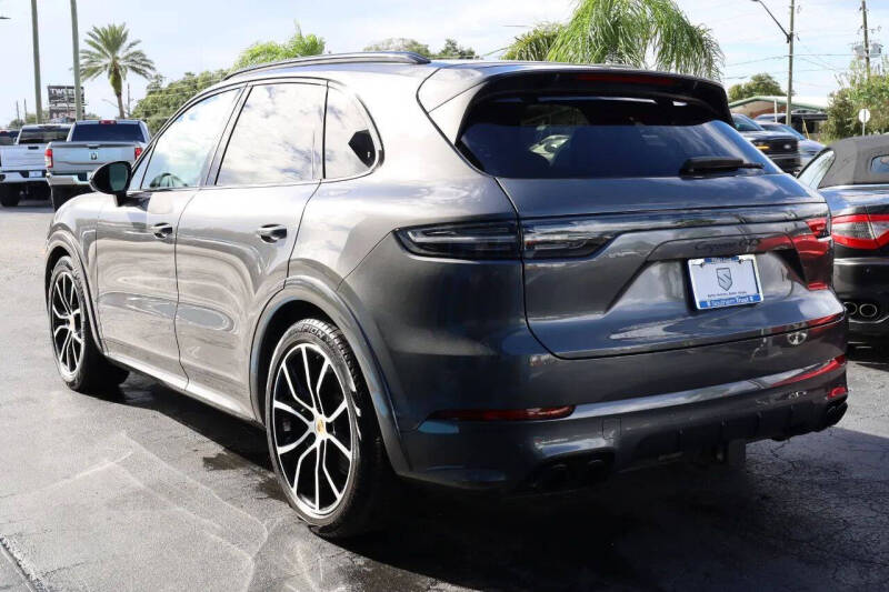 2022 Porsche Cayenne GTS