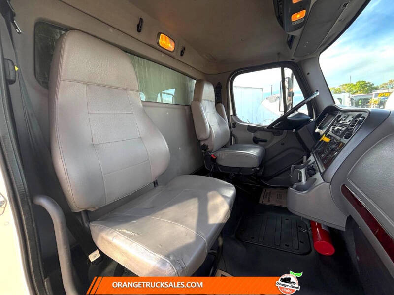 2018 Freightliner M2 106