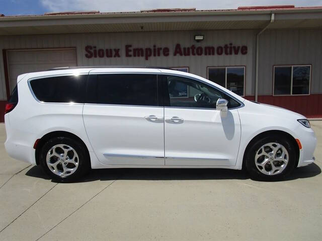 2022 Chrysler Pacifica Limited