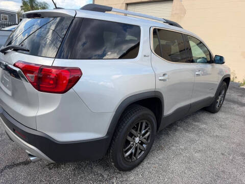 2017 GMC Acadia SLT-1