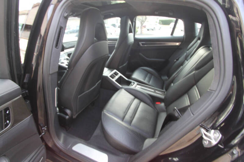 2017 Porsche Panamera Turbo