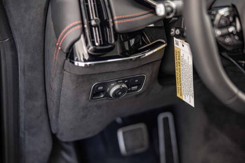 2026 Aston Martin DBX S