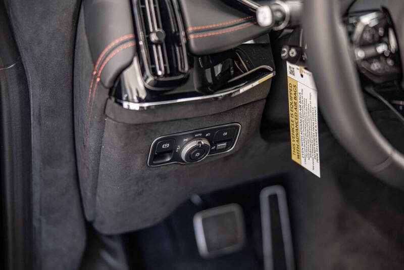 2026 Aston Martin DBX S