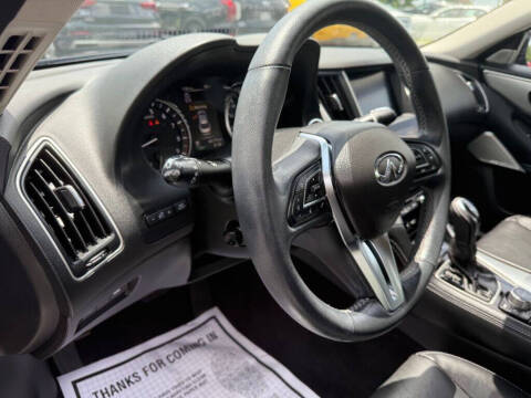 2022 Infiniti Q50 Luxe