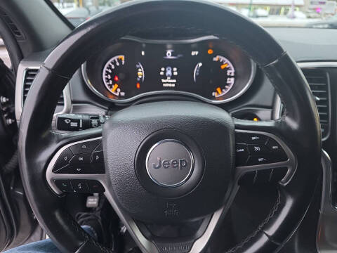 2019 Jeep Grand Cherokee Laredo