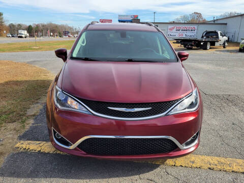 2018 Chrysler WHEELCHAIR VAN