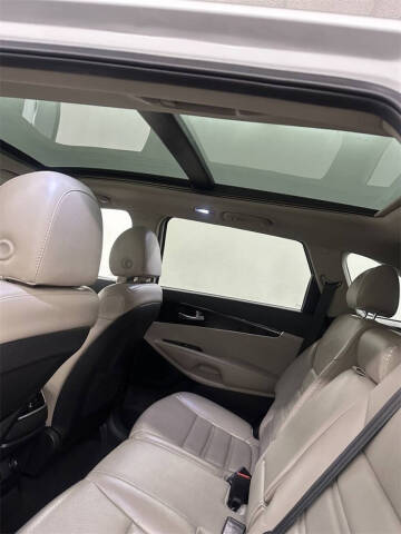 2020 Kia Sorento EX V6