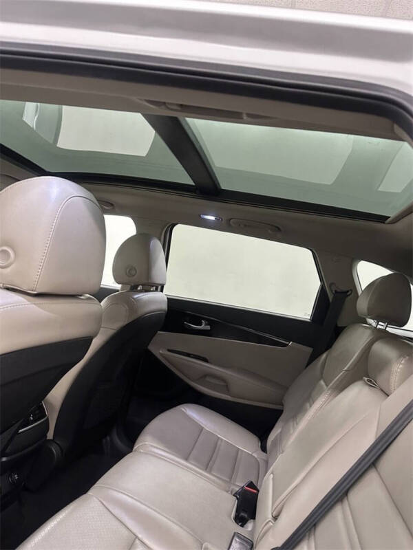 2020 Kia Sorento EX V6