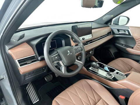 2025 Mitsubishi Outlander SEL