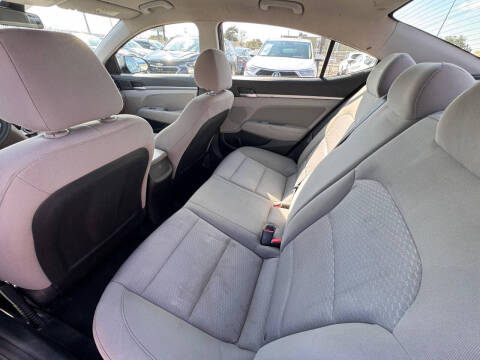 2019 Hyundai Elantra SEL