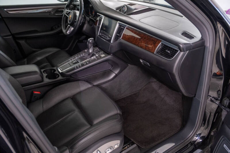 2017 Porsche Macan S