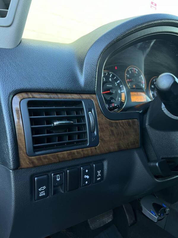 2010 Nissan Armada Platinum