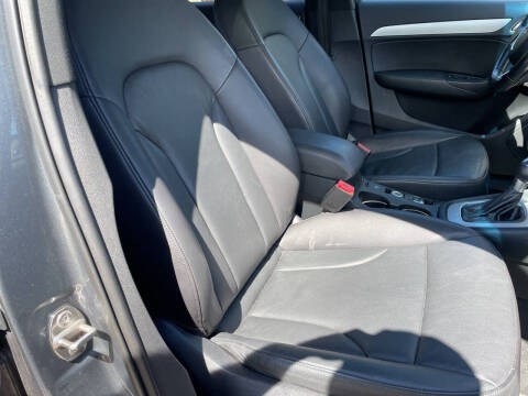 2017 Audi Q3 2.0T quattro Premium