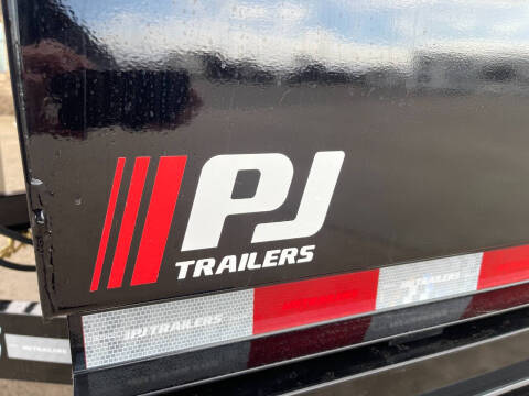 2025 PJ Trailers D7