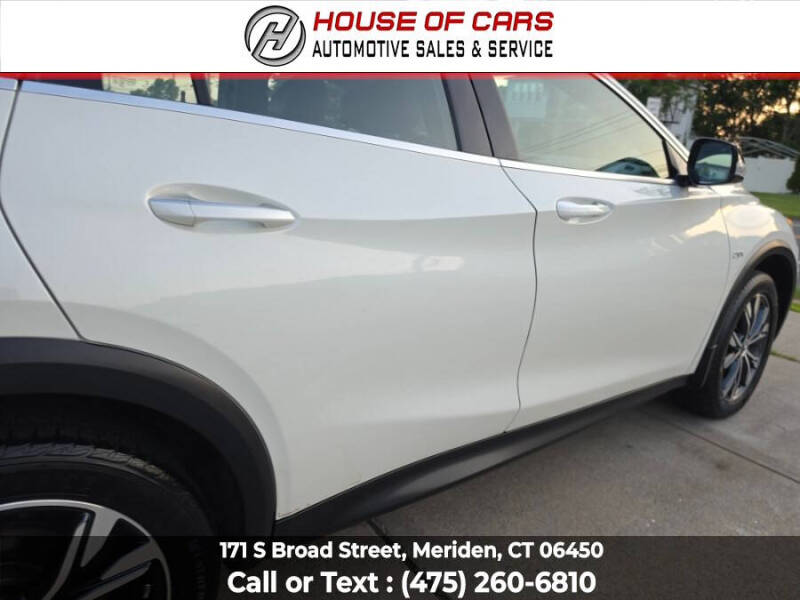 2017 Infiniti QX30 Premium