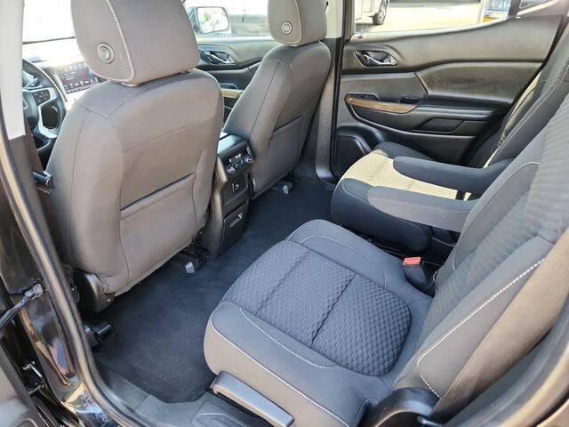 2017 GMC Acadia SLE-2